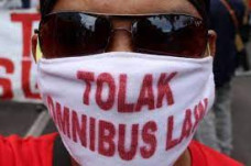 Gerakan Tolak Omnibus...