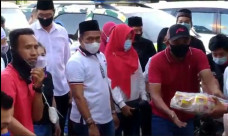 Suasana Haru Sambut...