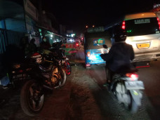 Jelang Larangan Mudik,...