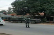 Viral! Tank Berada di...