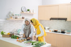 Tak Bisa Mudik Lebaran,...