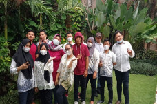Hadir di Pulau Jawa,...