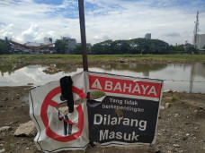 Makassar Gempar, Proyek...