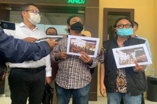 Ada Pesta Ulang Tahun...