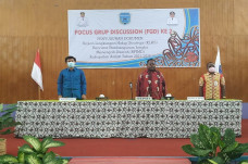 Bupati Asmat Membuka...
