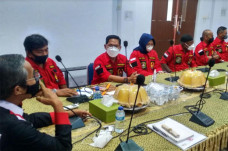 Bertemu Pengurus KONI,...