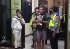 Warga Geram, Polisi...