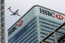 Bank HSBC Ganti Kartu...