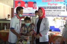 Di Hari Ulang Tahun,...