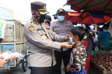 PPKM Mikro Diperpanjang,...