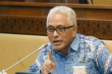 Dukung Pembubaran Lembaga,...