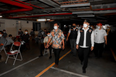 Swab Dadakan di Mal...