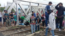 Tubuh Pemotor Ini Berantakan...