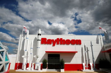 AS Beri Kontrak Raytheon...