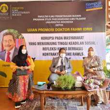 Raih Gelar Doktor, Fahmi...