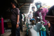 Kebutuhan Oksigen Tinggi,...