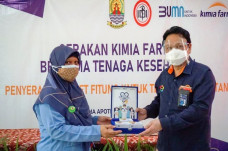 Lagi, Kimia Farma Salurkan...