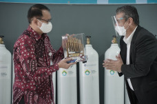 Setiap Hari, Jabar Masih...