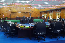Bupati Asmat Serahkan...