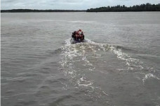 Perahu Fiber 15 PK Angkut...