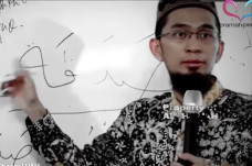 Ustadz Adi Hidayat:...