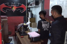 Terkena PHK Kantornya...