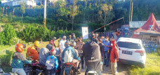 Ngotot Mendaki Gunung...