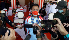 Raih Perak di Olimpiade...