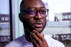 Kay Akinwunmi: Pria...