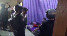 3 Pasangan Muda Digerebek...