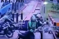 Bawa Kabur 22 Paket,...