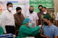 Melanjutkan Sukses di...