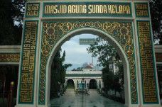 Jamaah Salat Jumat Bisa...