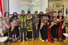 Fashion Show 7 Desainer...