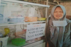 Pemilik Warung di Bekasi...