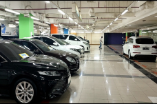 Trik Pedagang Mobil...