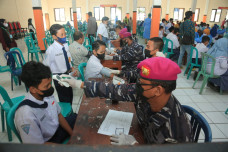 Peringati HUT ke-76...