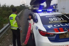 Salah Naik Bus, Gadis...