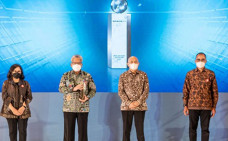 bank bjb Raih Penghargaan...