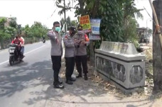 Meresahkan, Polisi Buru...