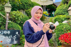 Profil Ayana Moon, Selebgram...