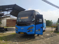 Bus DAMRI Bandung-Ciburuy...
