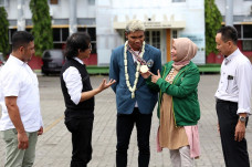 Senyum Peraih Medali...