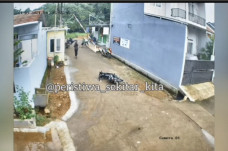 Polisi Buru Jambret...