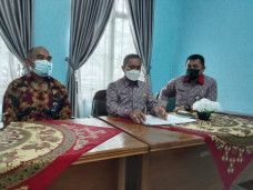 Sekda Simalungun Tantang...