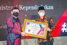 Inovasi Pelayanan Kependudukan...