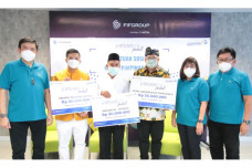 FIFGROUP Salurkan Bantuan...