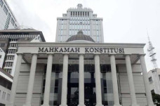 MK Perintahkan Revisi...