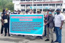Honor Belum Dibayar,...