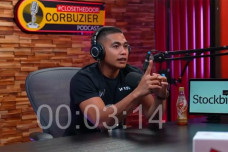 Demi Tak Campur dengan...